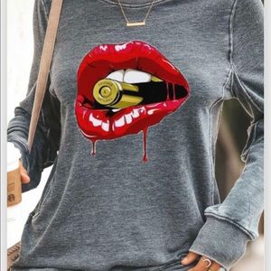 Last sweatshirt lips with a bullet